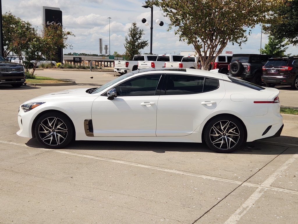 Used 2022 Kia Stinger GT-Line w/ Sun & Sound Package AWD/4WD image 11