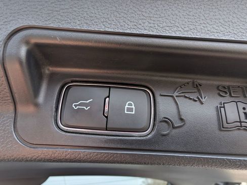 Used 2023 Ford Explorer Limited w/ Equipment Group 301A image 34