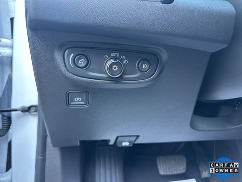 Used 2024 GMC Terrain SLT image 64