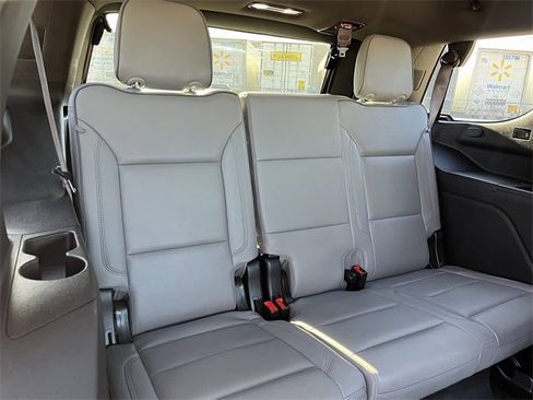 Used 2022 GMC Yukon SLT w/ SLT Premium Package image 33