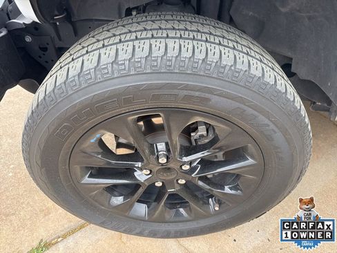 Used 2022 Jeep Wrangler Unlimited Sahara w/ Cold Weather Group image 27