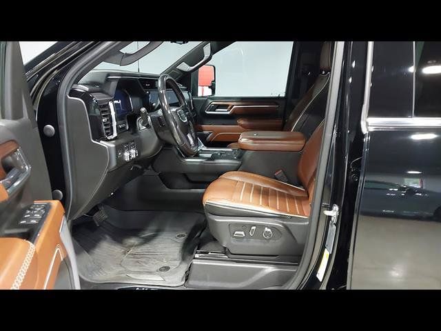 Used 2024 GMC Sierra 2500 Denali Ultimate AWD/4WD image 19