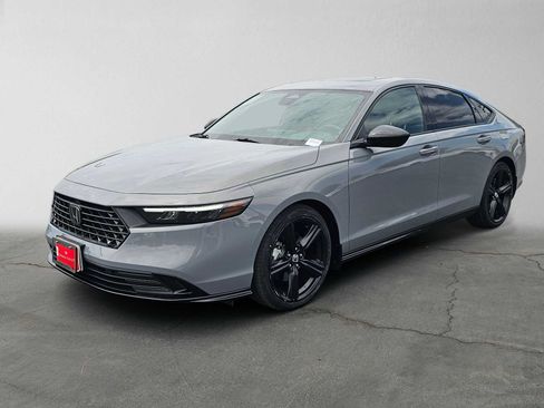 Used 2025 Honda Accord Sport image 7