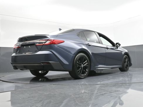 Used 2026 Toyota Camry SE image 27