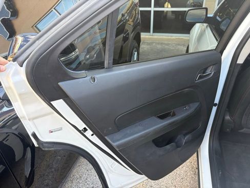 Used 2016 Chevrolet Equinox LTZ w/ Enhanced Convenience Package image 10