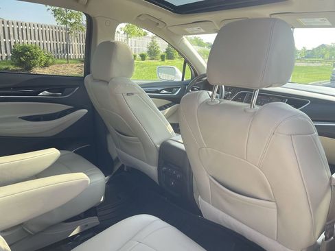Used 2020 Buick Enclave Essence FWD image 30