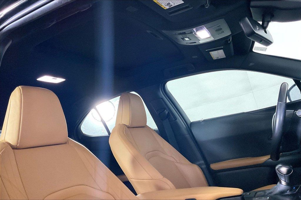 Used 2024 Lexus UX 250h FWD w/ Premium Package image 29