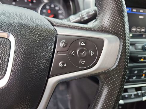 Used 2024 GMC Terrain SLE image 12