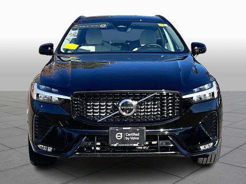 Certified 2023 Volvo XC60 B5 Plus w/ Climate Package image 3