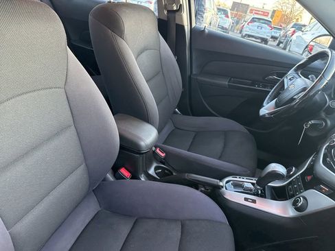 Used 2014 Chevrolet Cruze LT image 29