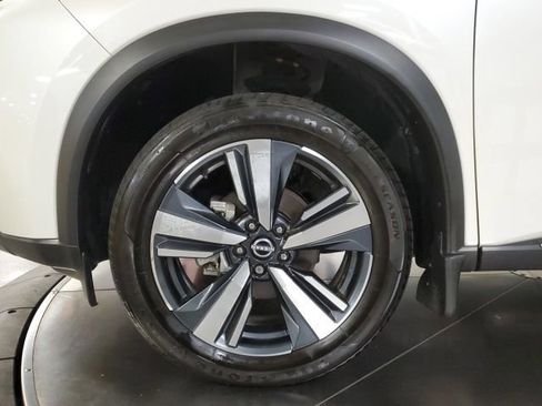 Used 2023 Nissan Rogue SL AWD/4WD image 29