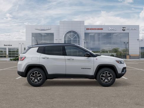 New 2026 Jeep Compass Trailhawk image 21