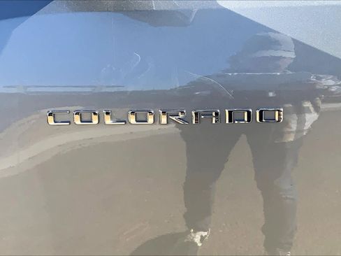Used 2025 Chevrolet Colorado ZR2 w/ Technology Package image 30