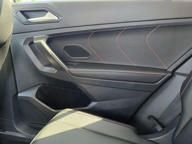 Used 2024 Volkswagen Tiguan Wolfsburg Edition AWD/4WD image 6