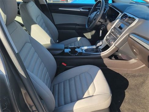 Used 2015 Ford Fusion S image 15