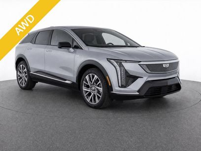 Used 2025 Cadillac Optiq Luxury 1