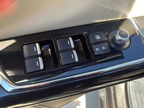 Used 2018 MAZDA CX-9 Touring w/ Touring Premium Package image 12