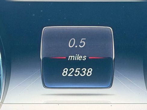 Used 2018 Mercedes-Benz E 300 image 6