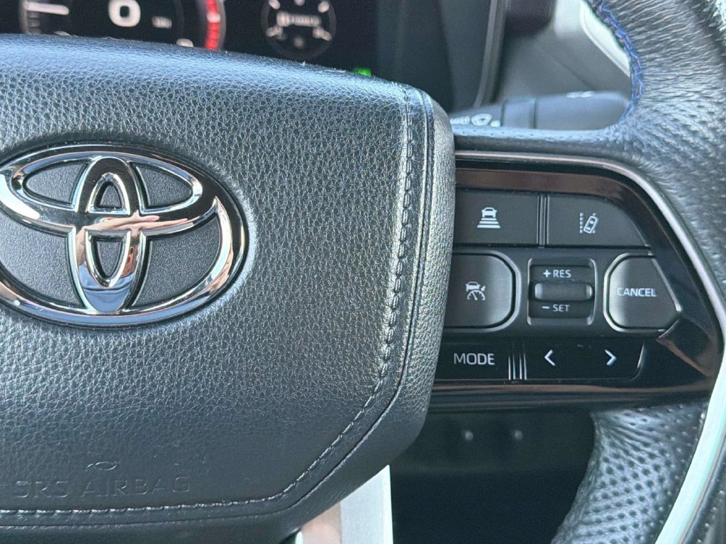 Used 2023 Toyota Tundra Platinum w/ Advanced Package AWD/4WD image 11