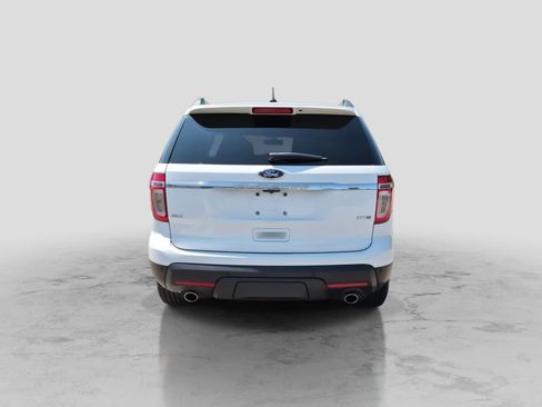Used 2013 Ford Explorer XLT AWD/4WD image 7
