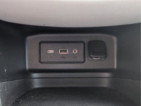 Used 2022 Chevrolet Equinox LT image 25