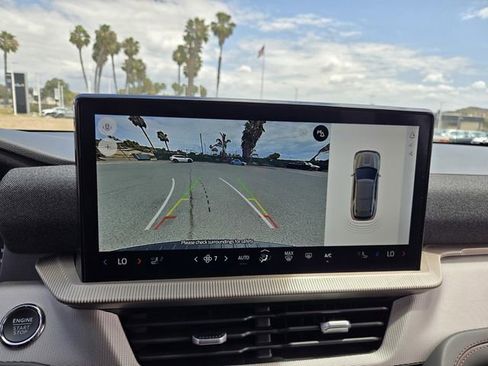 Used 2025 Ford Explorer Active w/ Active Comfort Package RWD image 10