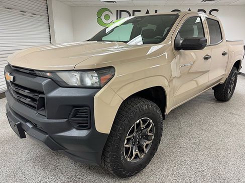 Used 2024 Chevrolet Colorado W/T RWD image 1