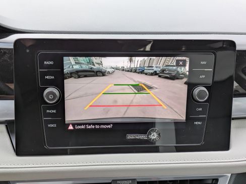 New 2026 Volkswagen Taos SEL image 22