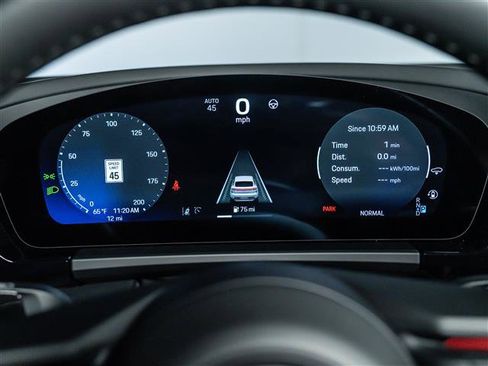 Used 2025 Porsche Macan Electric image 23