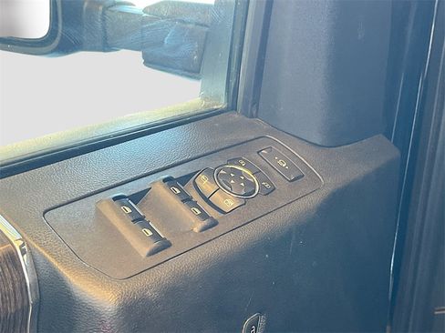 Used 2021 Ford F350 Lariat w/ Chrome Package image 17