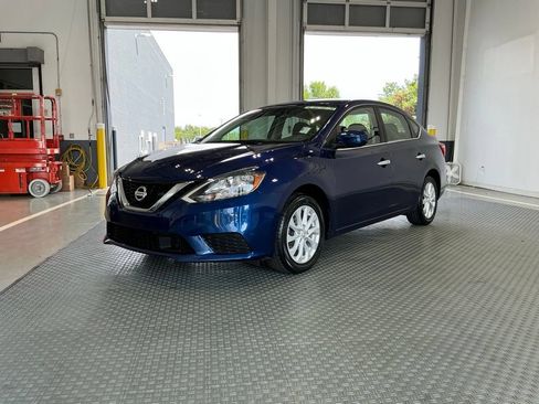 Used 2019 Nissan Sentra SV FWD image 2