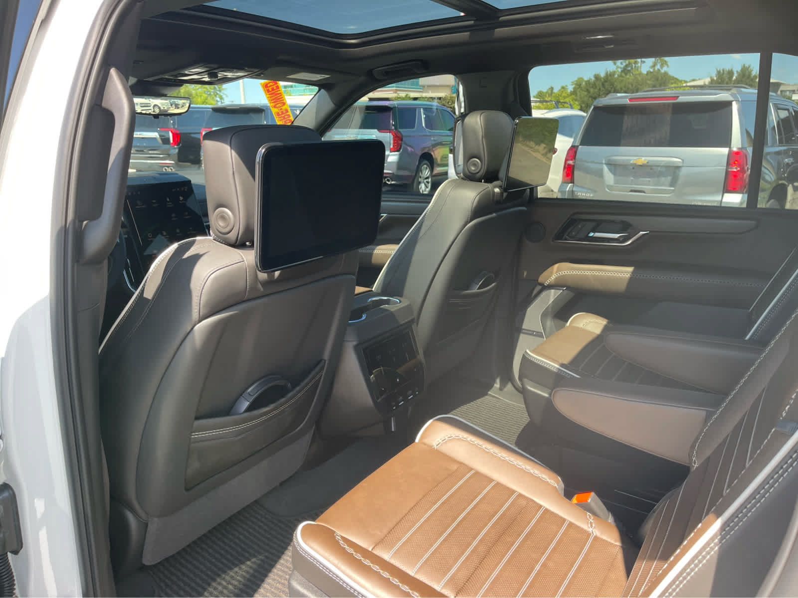Used 2026 GMC Yukon XL Denali Ultimate AWD/4WD image 21