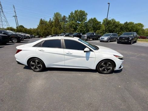 Used 2021 Hyundai Elantra Limited w/ Cargo Package FWD image 15