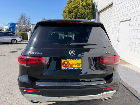 Used 2023 Mercedes-Benz GLB 250 4MATIC image 5