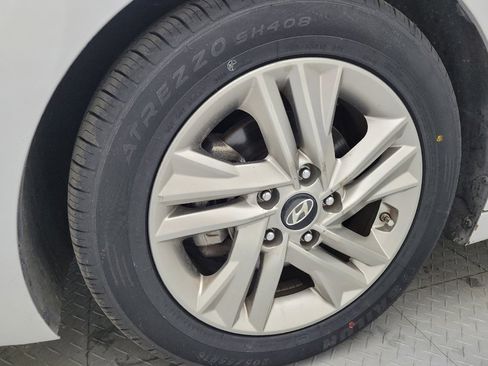 Used 2019 Hyundai Elantra Value Edition image 31