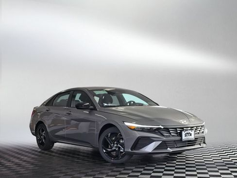 New 2026 Hyundai Elantra Sport FWD image 2