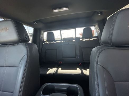 Used 2024 Chevrolet Silverado 2500 High Country w/ High Country Premium Package AWD/4WD image 21