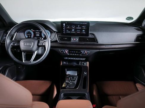 Certified 2025 Audi Q5 Prestige AWD/4WD image 9