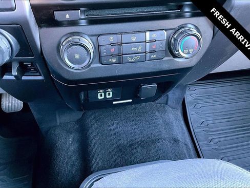 Used 2016 Ford F150 XLT w/ Equipment Group 302A Luxury image 16