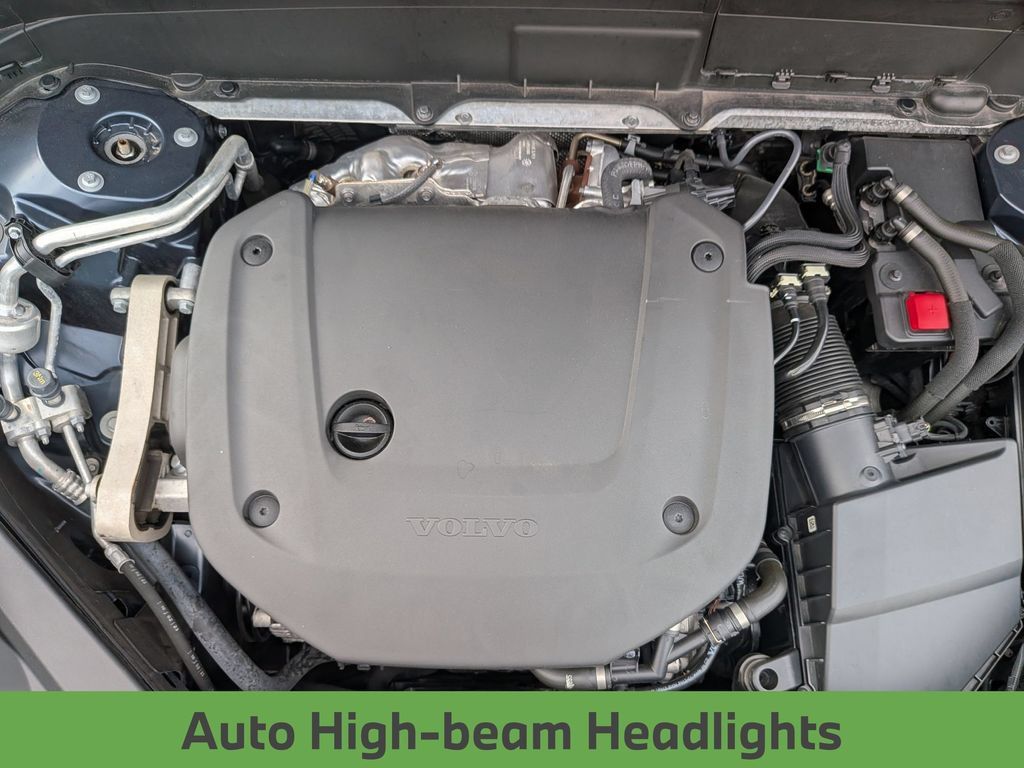 Used 2023 Volvo XC90 B6 Plus AWD/4WD image 14