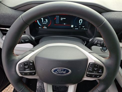 New 2026 Ford Explorer Active w/ Active Comfort Package AWD/4WD image 7