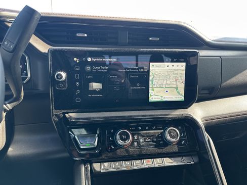 Used 2025 GMC Sierra 2500 AT4 w/ AT4 Premium Plus Package image 8