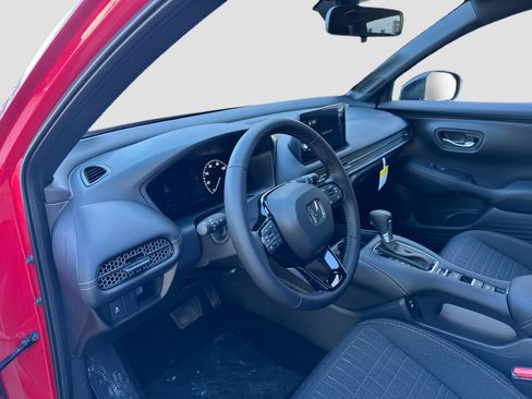 Certified 2026 Honda HR-V Sport image 7