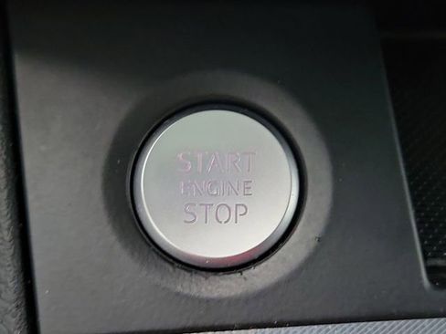 Used 2020 Audi Q5 2.0T Premium image 32