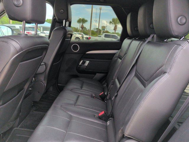 Used 2020 Land Rover Discovery Landmark AWD/4WD image 15