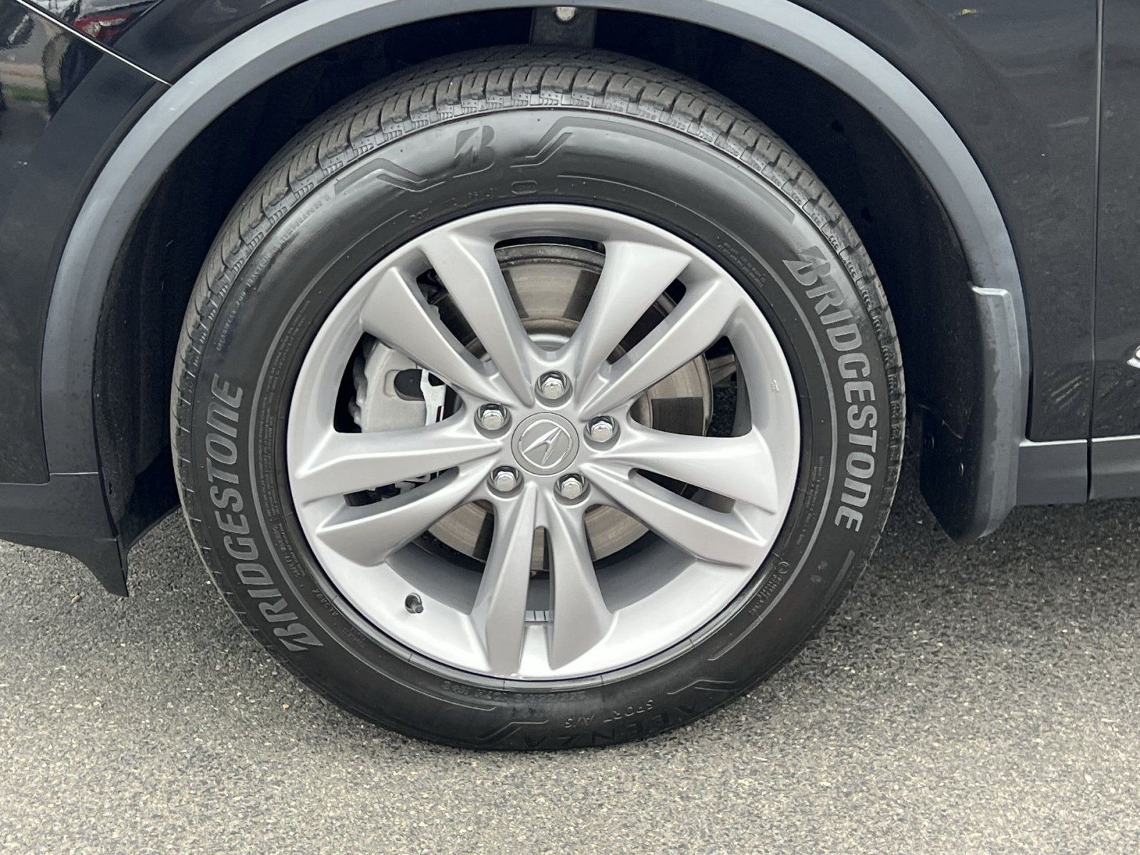 Used 2023 Acura MDX SH-AWD image 9