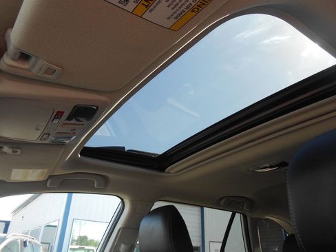 Used 2018 Subaru Outback 2.5i Limited image 14