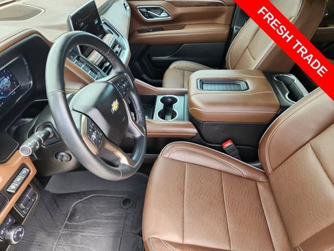 Used 2024 Chevrolet Suburban High Country AWD/4WD image 12