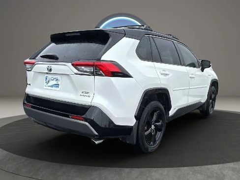Used 2019 Toyota RAV4 XSE AWD/4WD image 8