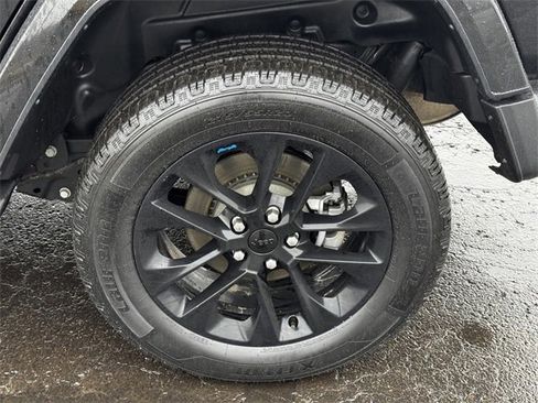 Certified 2022 Jeep Wrangler Unlimited Sahara w/ Cold Weather Group image 11